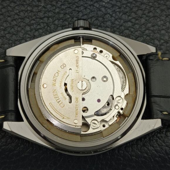 Vintage 1985 Citizen Automatic Mens Silver Watch W/daydate & Red accents - Picture 9 of 9